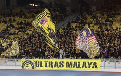 Đội nhà thua đậm Việt Nam, fan Malaysia tẩy chay quy mô lớn, đòi tước giấy tờ 7 ngôi sao nhập tịch