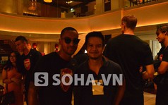 Fan Quỷ đỏ “lẻn” vào phòng sao Arsenal