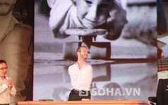 Nick Vujicic khiến khán giả khóc, cười trong buổi diễn thuyết thứ 2 tại Hà Nội