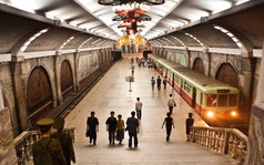 Choáng ngợp tàu điện ngầm Bình Nhưỡng...