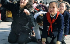 Những chuyện kỳ lạ ở Triều Tiên: Không khóc thương lãnh tụ là có tội?