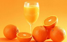 "Chớ dại" uống nước cam theo 7 cách sai lầm sau
