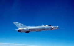 Nỗi khiếp sợ MiG-21 Việt Nam và cuộc thử nghiệm tối mật ở Vùng 51