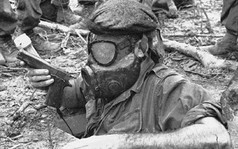 Vì sao tham chiến ở VN, lính Mỹ hiếm khi dùng mặt nạ phòng độc?