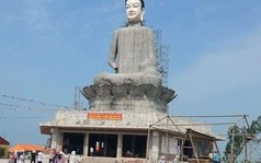 Tượng Phật cao 26m bất ngờ đổ sập