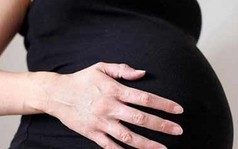 ​Bí thư thị trấn Lăng Cô làm hai nhân viên có bầu