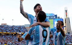 Messi, Higuain chói sáng đưa Argentina vào bán kết Copa America