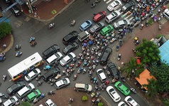 Lái ô tô thì đừng theo "văn hóa xe máy"