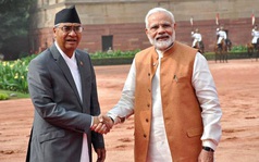 Ông Modi "biệt đãi" Thủ tướng Nepal, học giả TQ mỉa mai: Ấn Độ làm sao đọ kinh tế được với TQ