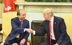 Thủ tướng Nguyễn Xuân Phúc và Tổng thống Donald Trump trao đổi về khả năng tàu sân bay Hoa Kỳ thăm cảng Việt Nam