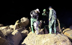 Yên Bái: Phá đá xuyên đêm tìm người bị lũ cuốn