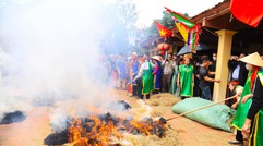 Độc đáo hội thi kéo lửa, thổi cơm làng ven đô Hà Nội