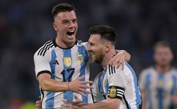 Messi lập hat-trick, Argentina thắng hủy diệt đội từng suýt thua ĐT Việt Nam