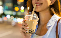 Tôi yêu 6 năm không cưới nổi vì lương 12 triệu không đủ mua trà sữa cho bạn gái