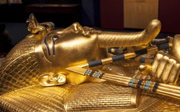 Clip: Cận cảnh cỗ quan tài bằng vàng của Pharaoh Tutankhamun