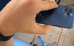 Clip: Test độ cứng của iPhone 12 và iPhone 12 Pro