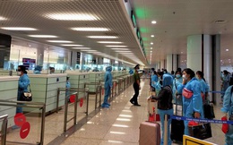 Tạm dừng chuyến bay quốc tế chở khách về Việt Nam