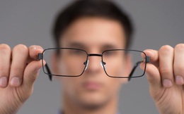 BS nêu đích danh 6 thói quen xấu khiến cho thị lực suy giảm: Hãy thay đổi để "cứu" đôi mắt