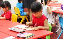 Con vẽ một con chó biết bay và bị cô giáo bắt vẽ lại, người mẹ có cách xử trí tinh tế đến mức các chuyên gia cũng phải khen ngợi