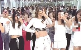 Kỳ lạ những lớp học chụp ảnh tự sướng có học phí hàng chục triệu đang thu hút giới trẻ