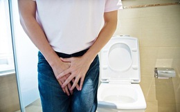 15 phút lại vào toilet, người đàn ông không dám lấy vợ
