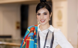 Kim Huyền Sâm nổi bật với áo vest nhiều màu