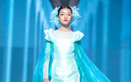 Nhan sắc của Lily Trương trên sàn catwalk