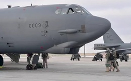 Lo Iran trả thù, Mỹ điều thêm dàn oanh tạc cơ B-52 tới Trung Đông