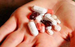 Ngộ độc thực phẩm có nên uống thuốc cầm tiêu chảy?