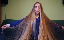 5 năm không cắt tóc, cô gái gây choáng khi thả tung mái tóc dài ấn tượng, các anh mê mẩn xin được chạm vào dù chỉ một lần