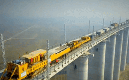 'Quái vật sắt' SLJ900/32 giúp Trung Quốc xây dựng những cây cầu dài nhất thế giới