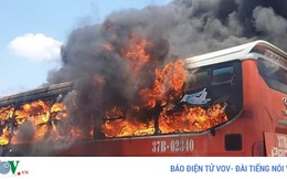 Một ngày 2 vụ cháy xe ô tô, Cục Đăng kiểm Việt Nam khuyến cáo gì?