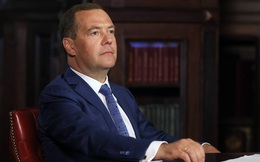 Gần nửa năm sau ngày tuyên bố từ chức, ông Medvedev nói gì về vai trò mới và mối quan hệ với TT Putin?