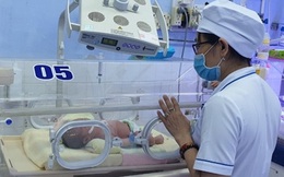 Tìm người thân cho bé trai sơ sinh bị bỏ rơi bên hẻm phố ở Tuy Hòa