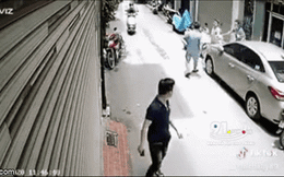 Đỗ ô tô chắn cửa nhà người khác, khi bị nhắc thì lên giọng thách thức, chủ xe liền bị 4 thanh niên đánh "sấp mặt"