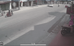 Clip: Một pha quay đầu thiếu quan sát khiến 3 phương tiện "toát mồ hôi" và cái phanh đắt giá