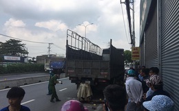 Thanh niên cầm lái xe máy tử nạn sau cú tông mạnh vào đuôi ô tô tải đang dừng đỗ