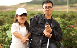 Câu chuyện đằng sau bức ảnh của cô nàng khuyết tật và anh chàng điển trai: Hóa ra cuộc sống kì diệu như thế!