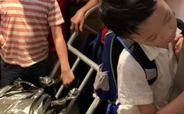 Chen chúc đẩy xe hàng vào thang máy chung cư đúng giờ cao điểm, người phụ nữ còn lớn tiếng quát tháo trẻ nhỏ khiến cư dân bức xúc