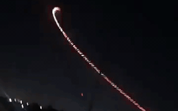 Trực thăng bí ẩn bị rơi là AH-64 Apache của Mỹ - Chiến sự Syria đột ngột nóng, Không quân Nga xuất kích ồ ạt