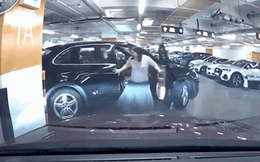 Video: Siêu xe Porsche Cayenne "gãy cánh" vì người phụ nữ quên làm điều quen thuộc này