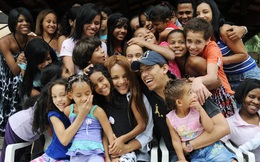 Vụ việc chấn động Brazil: Nữ nghị sĩ nổi tiếng với lòng bác ái nhận nuôi hàng chục đứa trẻ bị cáo buộc giết chồng, bóc trần vỏ bọc hoàn hảo bấy lâu nay