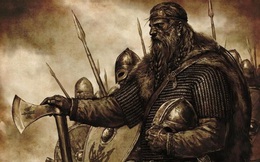Phát hiện thanh kiếm 1.000 năm tuổi chôn cùng chiến binh Viking tại Na Uy