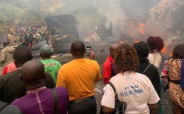 Xe chở xăng dầu tông xe buýt ở Cameroon, 53 người chết trong biển lửa