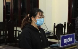 Thấy trẻ mầm non khóc, nữ sinh nhét giẻ vào miệng và giữ chặt chân tay