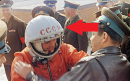 Trước khi Gagarin lập kỳ tích bay lên vũ trụ, có người đã trao cho anh 4 chữ: Đó là gì?