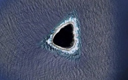 Sự thật về 'lỗ đen' giữa đại dương trên Google Maps khiến dân mạng cãi nhau chí chóe