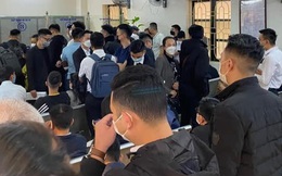 Lệ phí trước bạ ô tô giảm 50%: Ngày đầu quá tải, người dân nên khai báo đăng ký trực tuyến