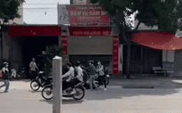 Nữ sinh bị doạ đánh trên đường, hành động nam sinh nhận "mưa" lời khen