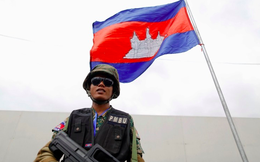 Vì sao Mỹ cấm vận vũ khí với Campuchia?